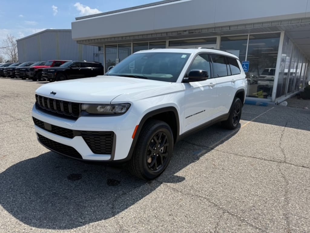 New 2026 Jeep Grand Cherokee L LAREDO ALTITUDE 4X4 Sport Utility