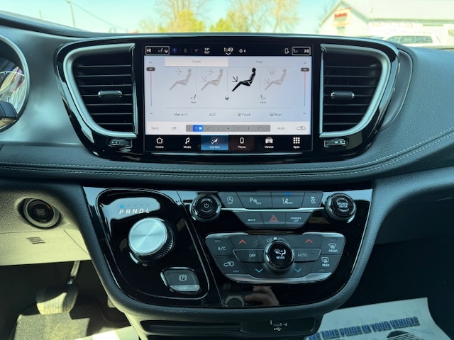 2026 Chrysler Pacifica Select - Photo 8