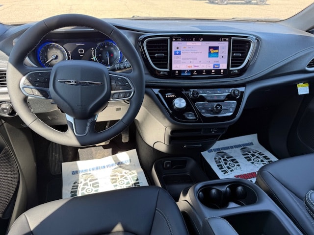 2026 Chrysler Pacifica Select - Photo 6
