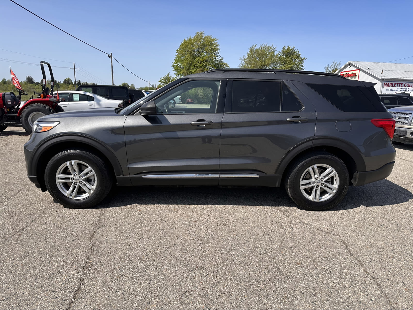 Used 2020 Ford Explorer XLT with VIN 1FMSK8DH5LGB70511 for sale in Marlette, MI