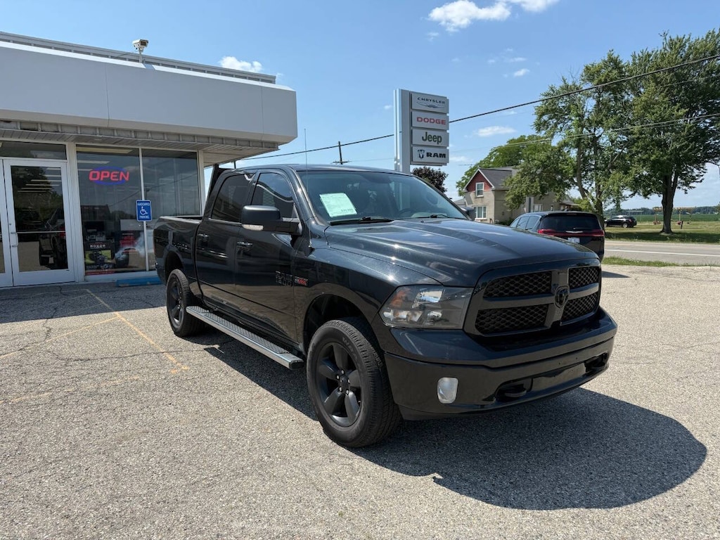 Used 2018 Ram 1500 Big Horn 4x4 4dr Crew Cab 5.5 ft. SB Pickup Pickup Truck