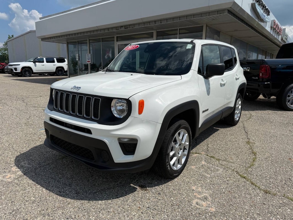 Used 2023 Jeep Renegade Latitude 4x4 4dr SUV SUV