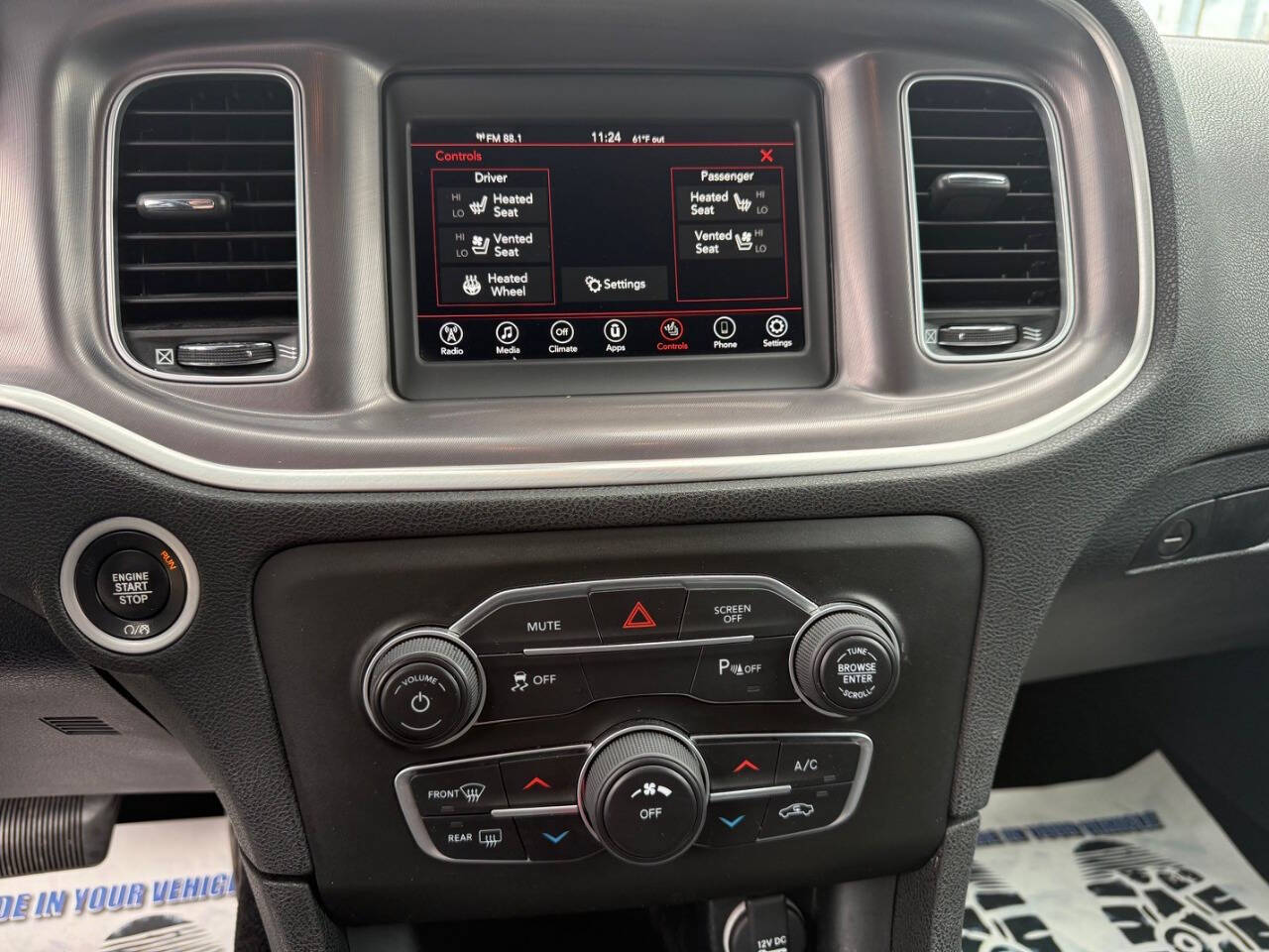 2022 Dodge Charger SXT - Photo 10