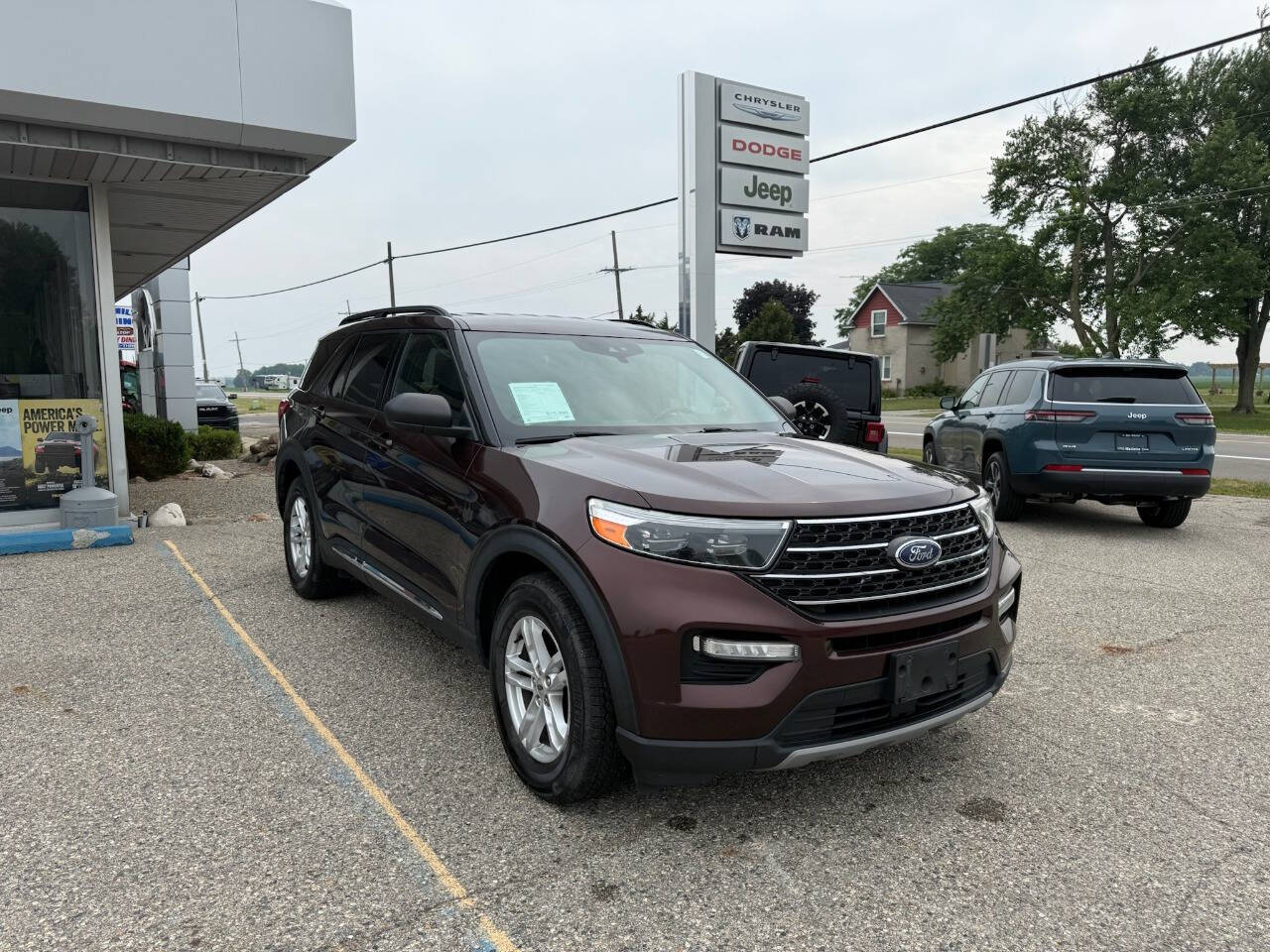 Used 2020 Ford Explorer XLT with VIN 1FMSK8DH8LGB87027 for sale in Marlette, MI
