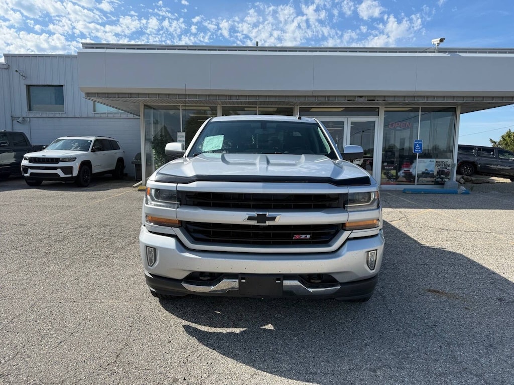 Used 2017 Chevrolet Silverado 1500 LT Z71 4x4 4dr Crew Cab 5.8 ft. SB Pickup Truck