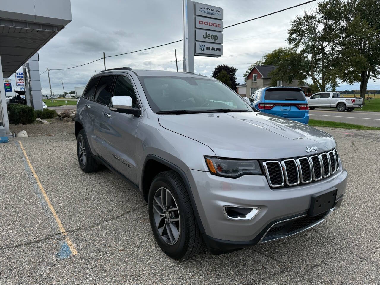 Used 2017 Jeep Grand Cherokee Limited with VIN 1C4RJFBG3HC658228 for sale in Marlette, MI