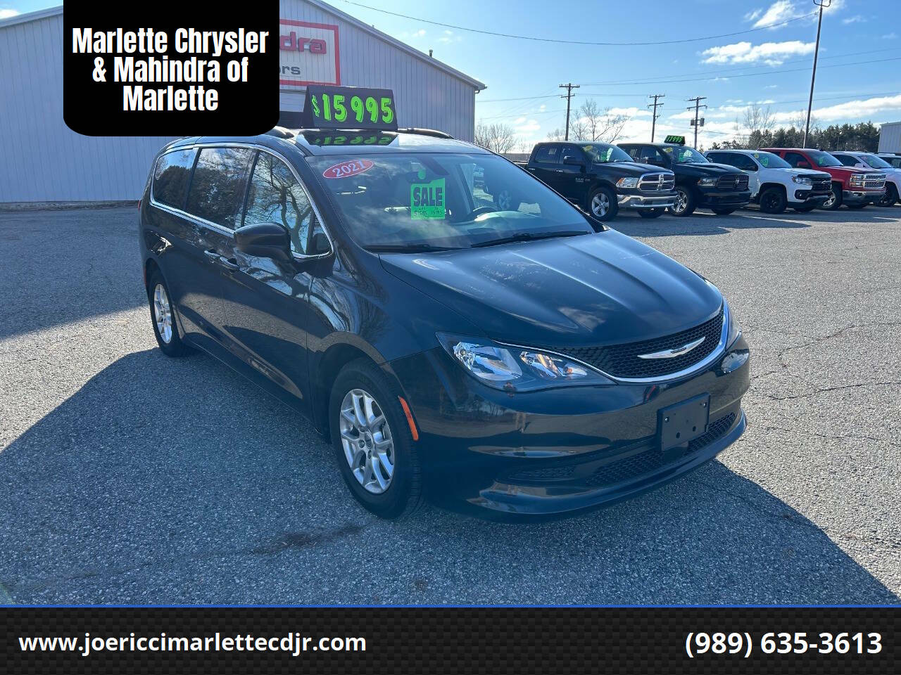 2021 Chrysler Voyager LXI's photo