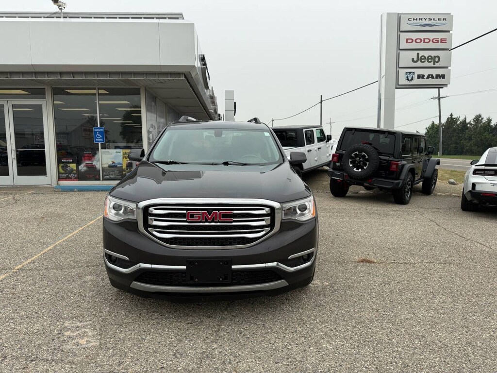 Used 2017 GMC Acadia SLE 2 4x4 4dr SUV SUV