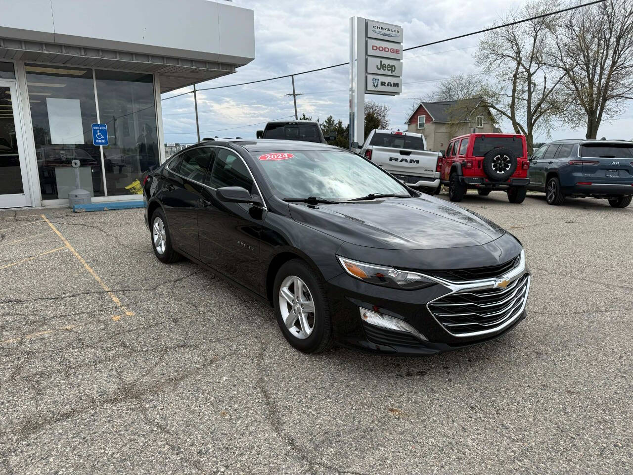 Used 2024 Chevrolet Malibu 1LT with VIN 1G1ZD5ST7RF114452 for sale in Marlette, MI