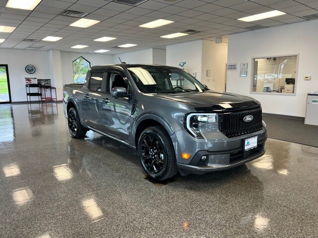 2025 Ford Maverick photo 2