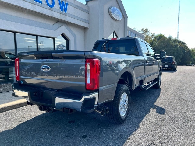 2026 Ford F-250 XLT photo 2