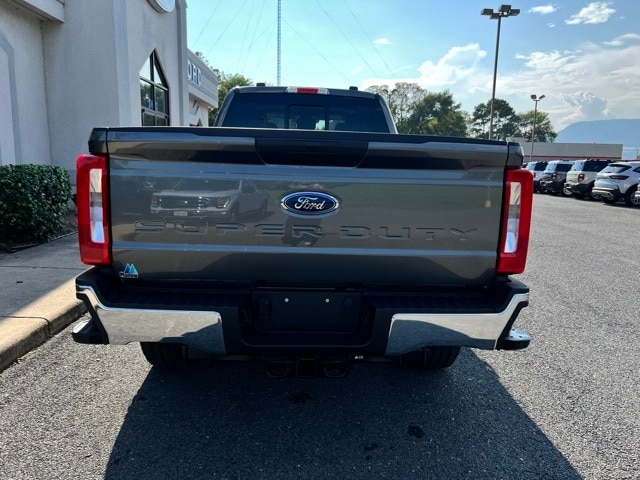 2026 Ford F-250 XLT photo 3