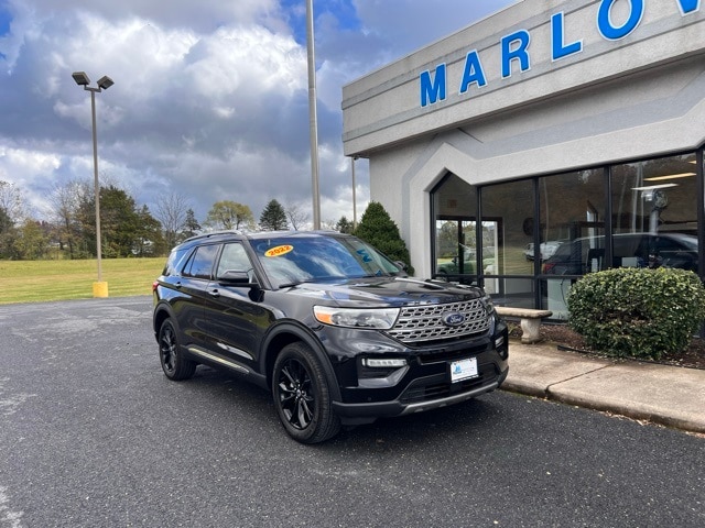 2022 Ford Explorer Limited's photo