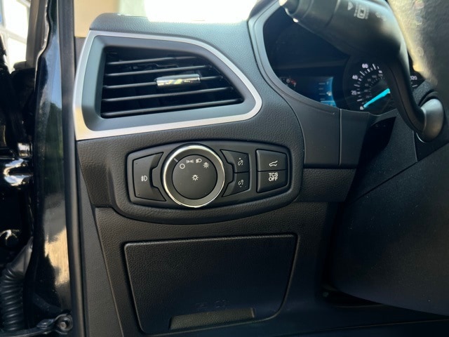 2022 Ford Edge SEL photo 15