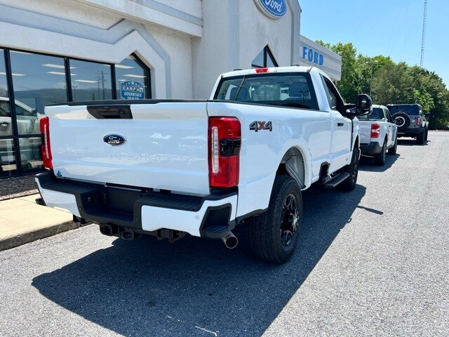 2025 Ford F-350 XL photo 2