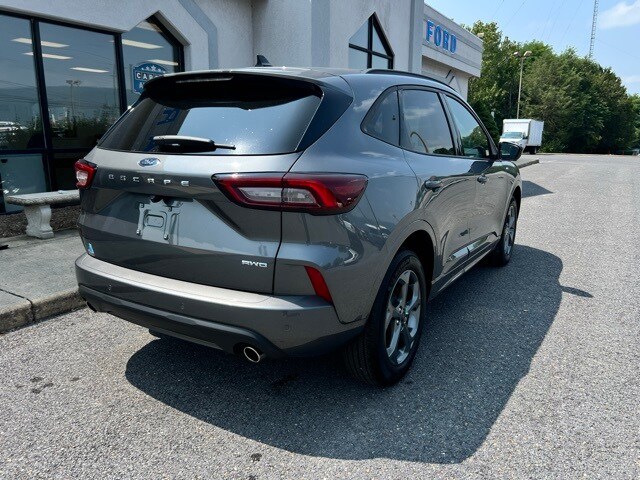 2023 Ford Escape ST-Line Select photo 3