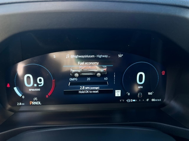 2025 Ford Explorer photo 2