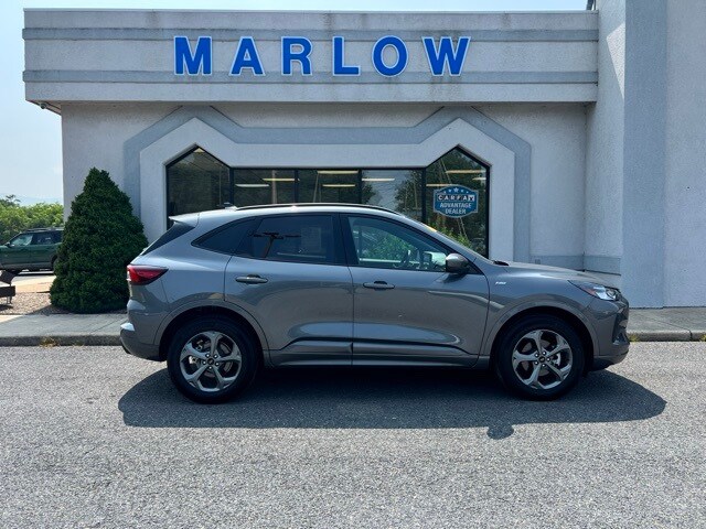 2023 Ford Escape ST-Line Select photo 2