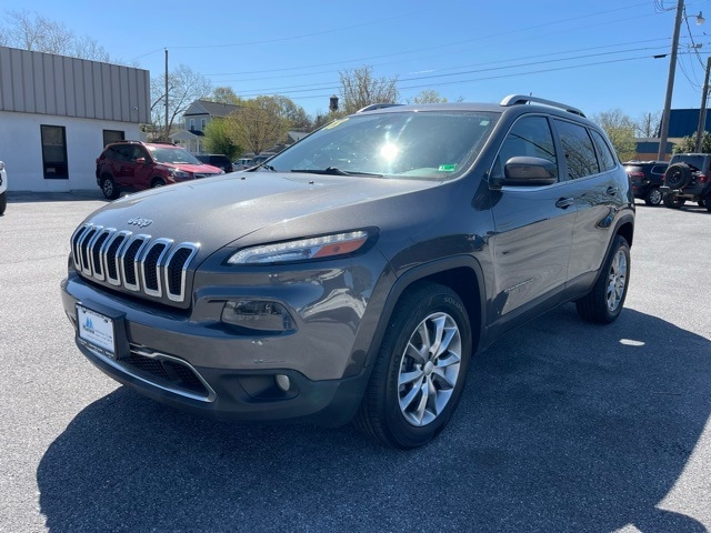 Certified 2018 Jeep Cherokee Limited with VIN 1C4PJMDX0JD575459 for sale in Front Royal, VA