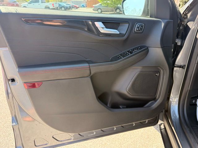 2023 Ford Escape ST-Line Select - Photo 13