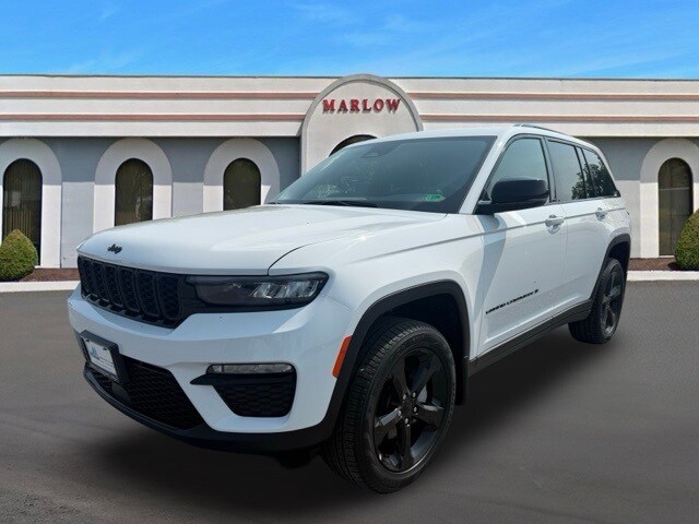 2025 Jeep Grand Cherokee Limited photo 2