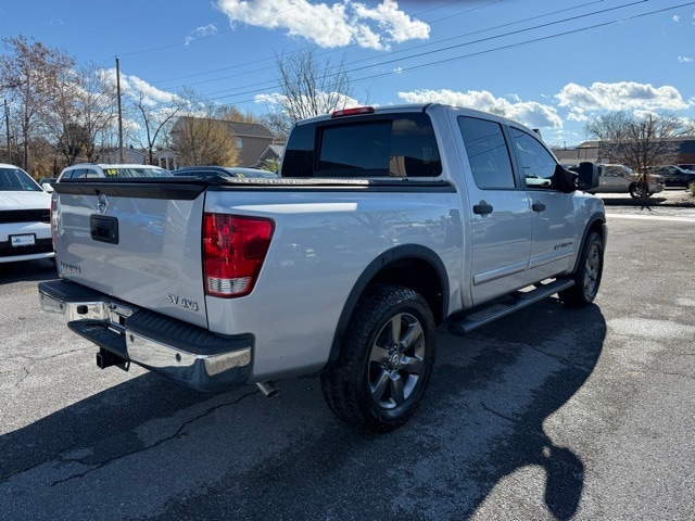 2015 Nissan Titan SV photo 4