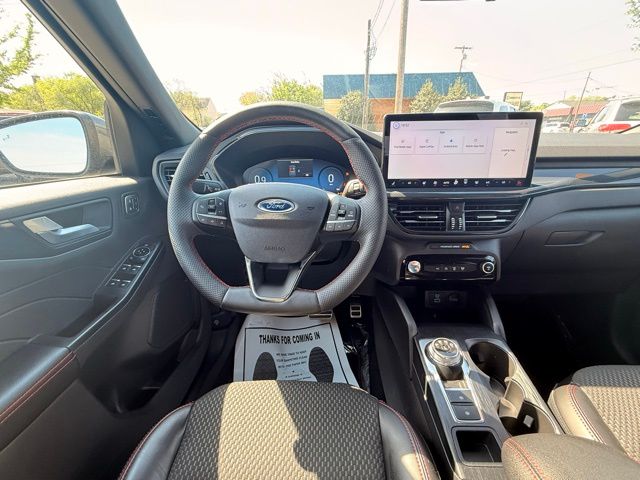 2023 Ford Escape ST-Line Select - Photo 24