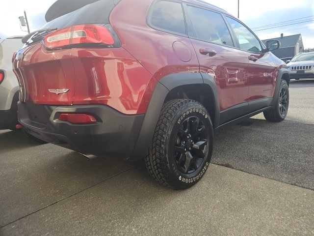 2016 Jeep Cherokee Trailhawk photo 3