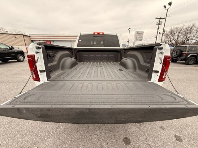 2026 RAM 3500 Big Horn - Photo 19
