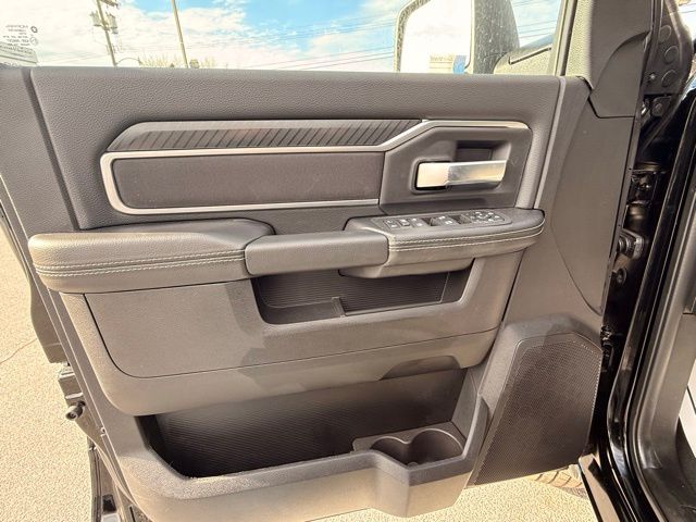 2026 RAM 3500 Big Horn - Photo 10