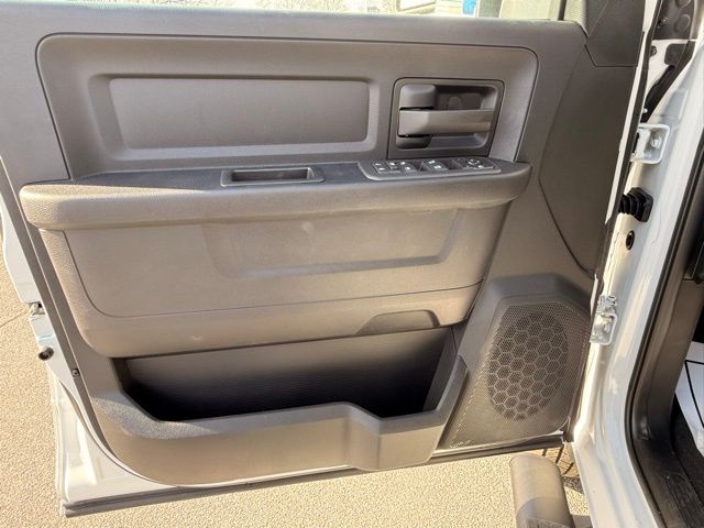 2026 RAM 3500 Tradesman - Photo 12