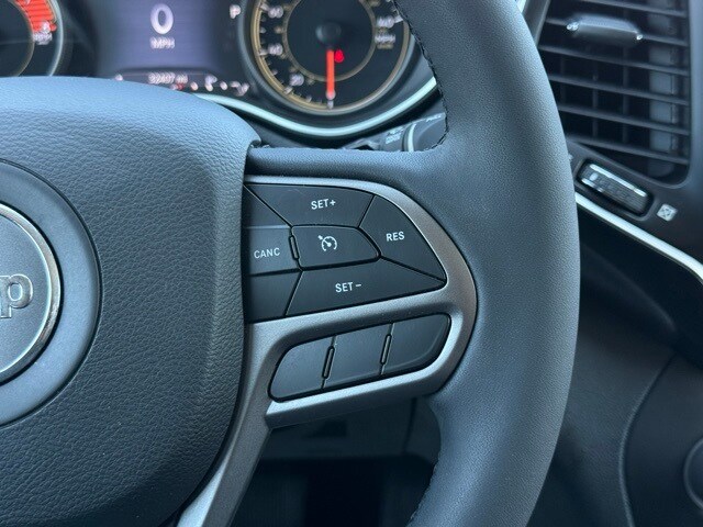2022 Jeep Cherokee Latitude Lux photo 23