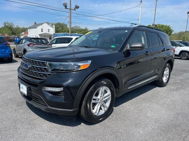 2022 Ford Explorer XLT photo 2