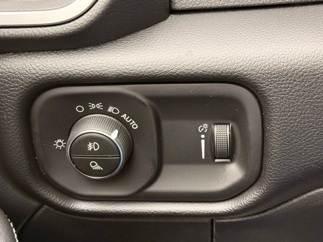 2026 RAM 3500 Big Horn - Photo 32