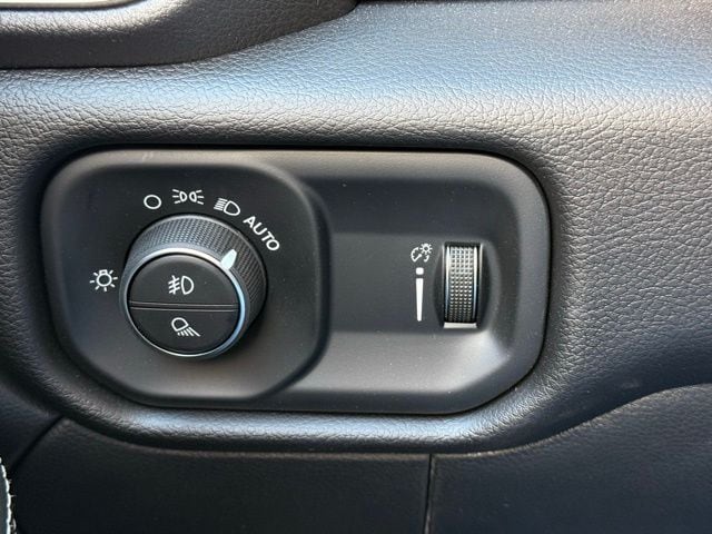 2026 RAM 3500 Big Horn - Photo 32