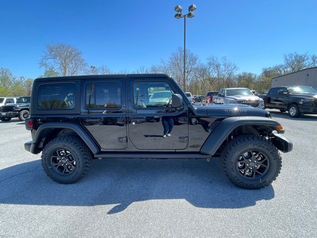 2025 Jeep Wrangler Willys photo 3