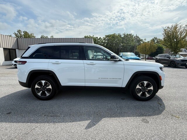 2022 Jeep Cherokee Limited 4xe photo 3