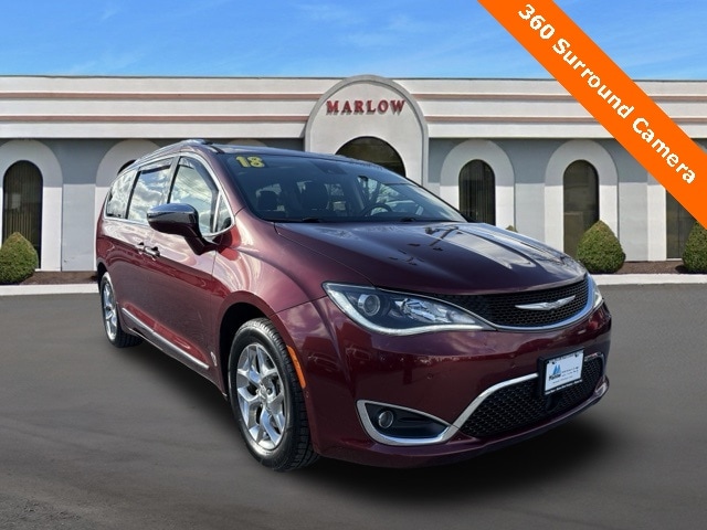 2018 Chrysler Pacifica Limited's photo