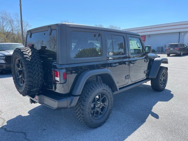 2025 Jeep Wrangler Willys photo 4