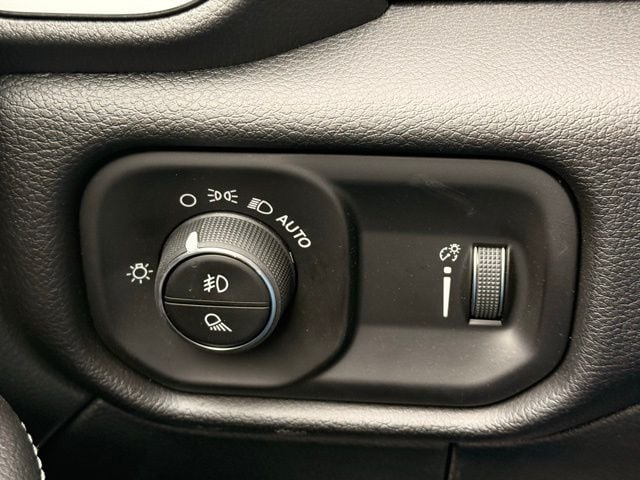 2026 RAM 3500 Big Horn - Photo 33