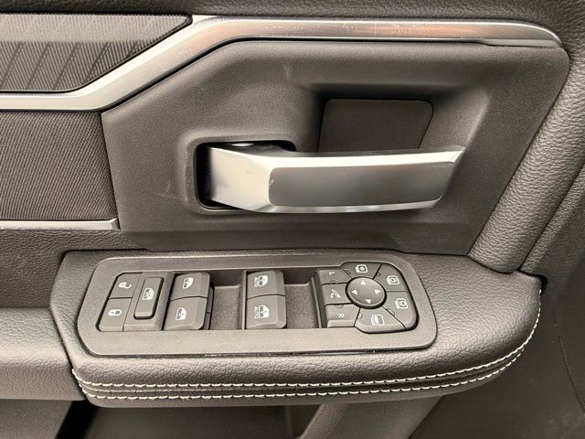 2026 RAM 3500 Big Horn - Photo 13