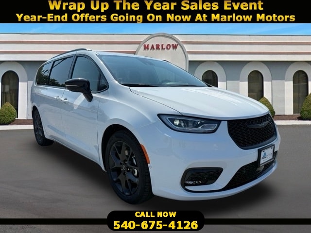 2025 Chrysler Pacifica Limited's photo