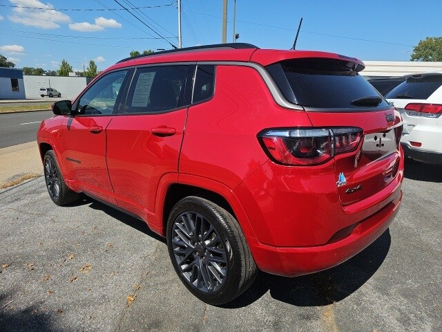 2022 Jeep Compass Limited Red Edition photo 4