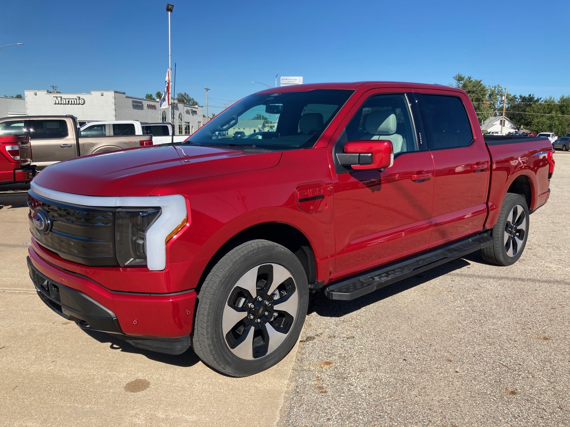 2022 Ford F-150 Lightning Platinum photo 3