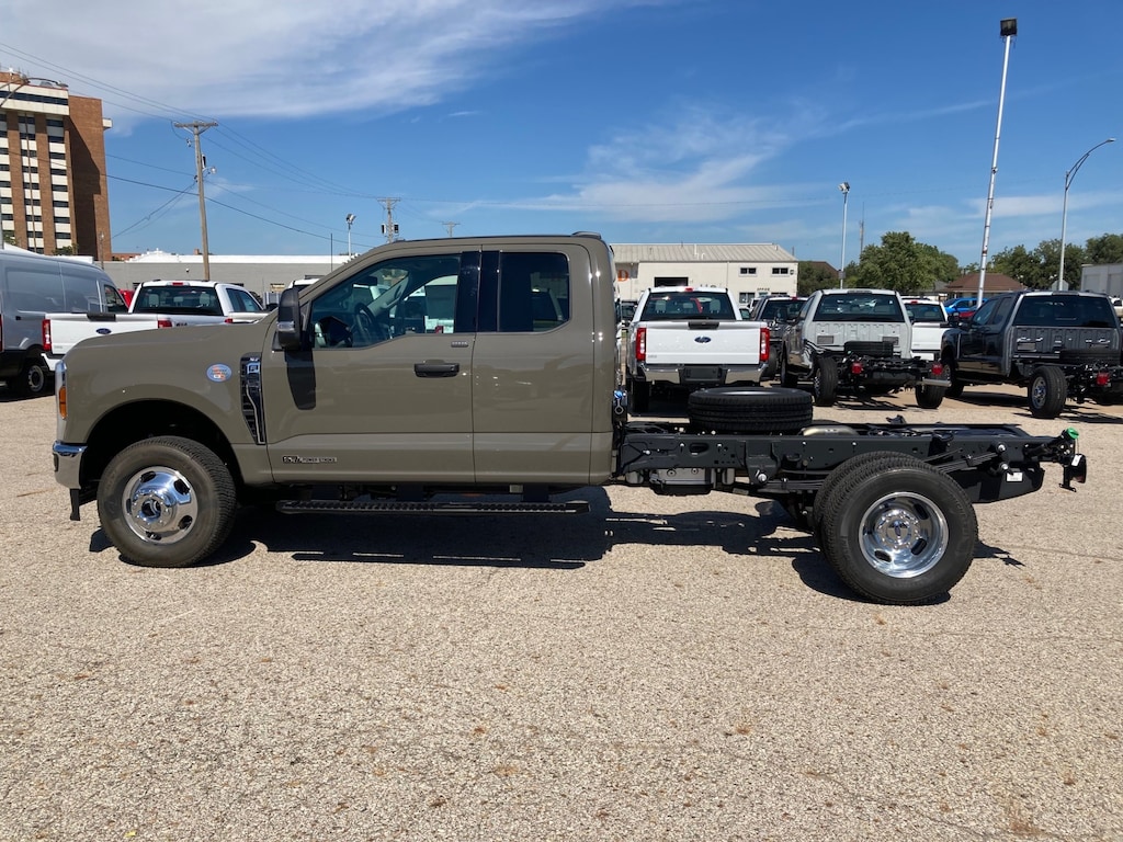 New 2026 Ford F-350 Chassis XLT Truck Super Cab