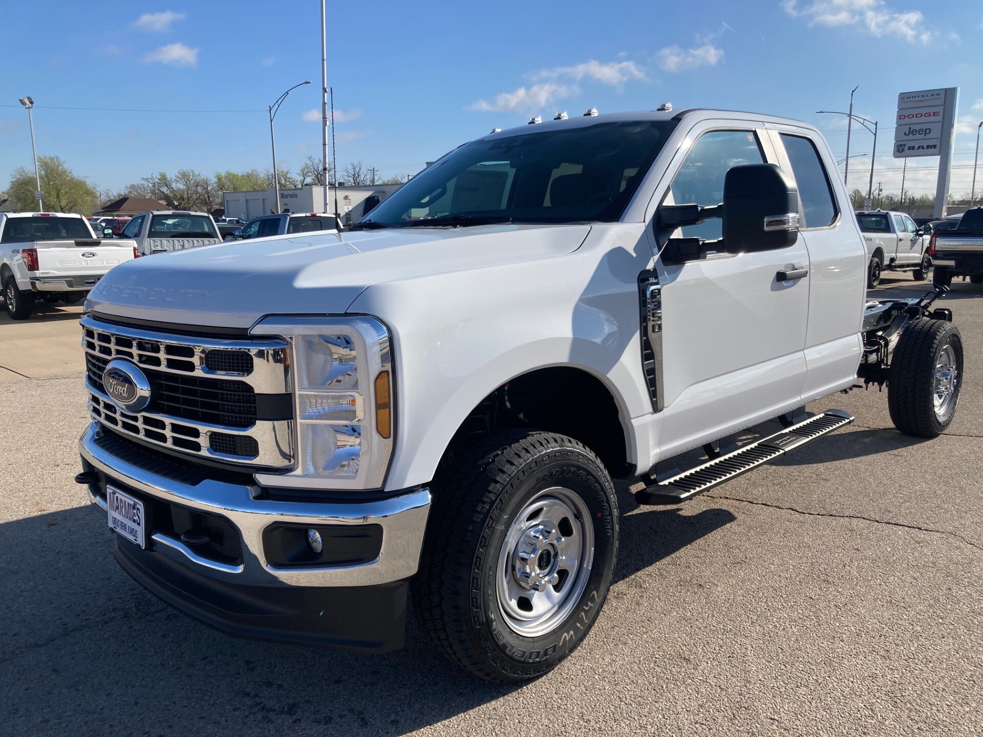 2025 Ford F-350 photo 3