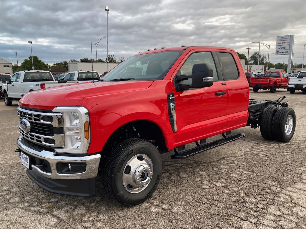 New 2026 Ford F-350 Chassis Truck Super Cab
