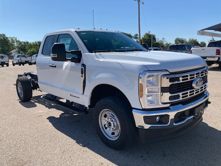 2025 Ford F-350 Chassis Truck Super Cab