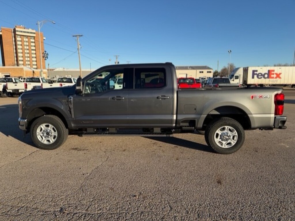 New 2026 Ford F-250 XLT Truck Crew Cab