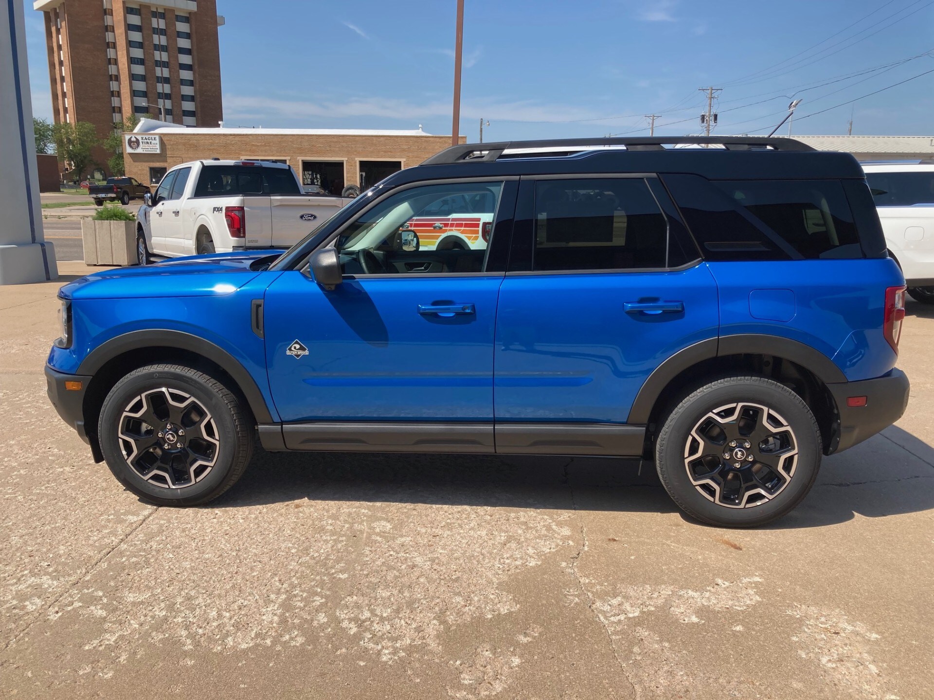 2025 Ford Bronco Sport Outer Banks photo 4